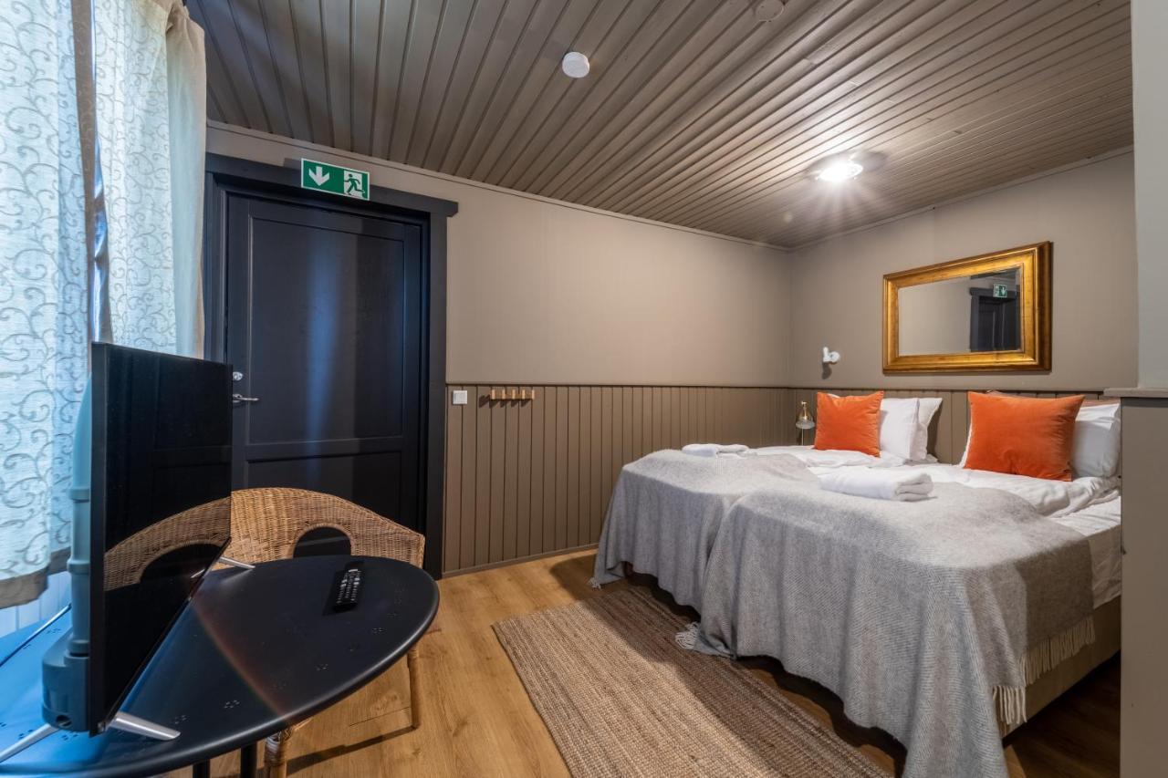 Riverfront Lodge Хела Екстериор снимка